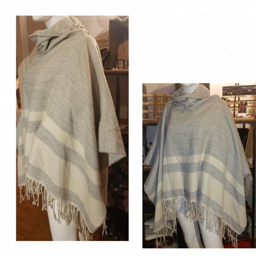 NWOT gray/ cream Fringed Poncho One Size
